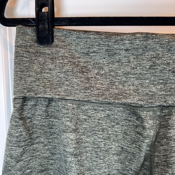 Offline by Aerie Women's Fold Over Waist Short Court Joggers Black Heather Large - Picture 9 of 14